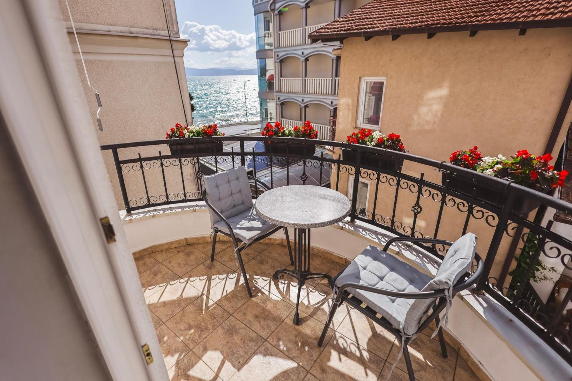 Ammotti Hotel Ohrid Esterno foto