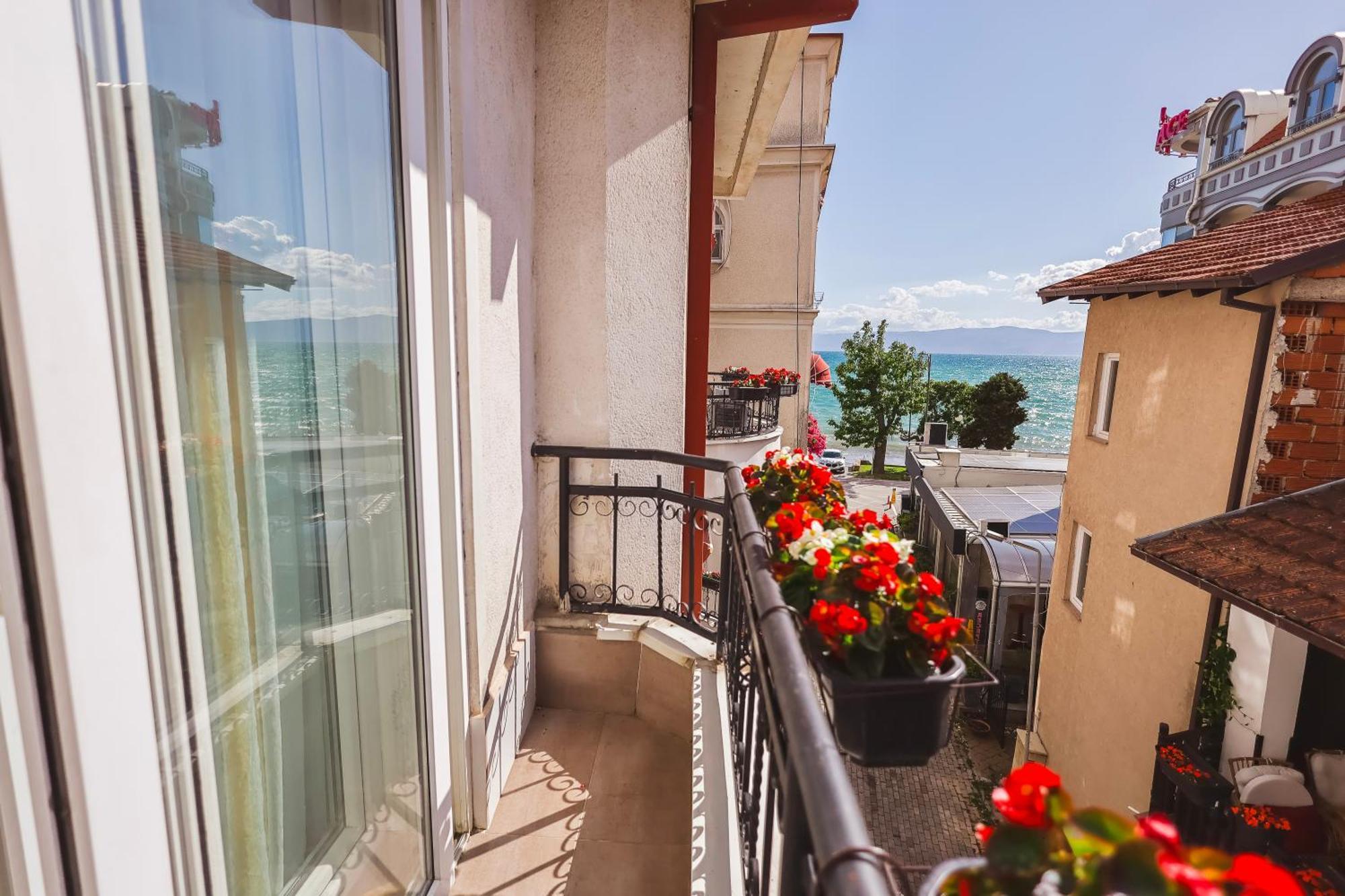 Ammotti Hotel Ohrid Esterno foto